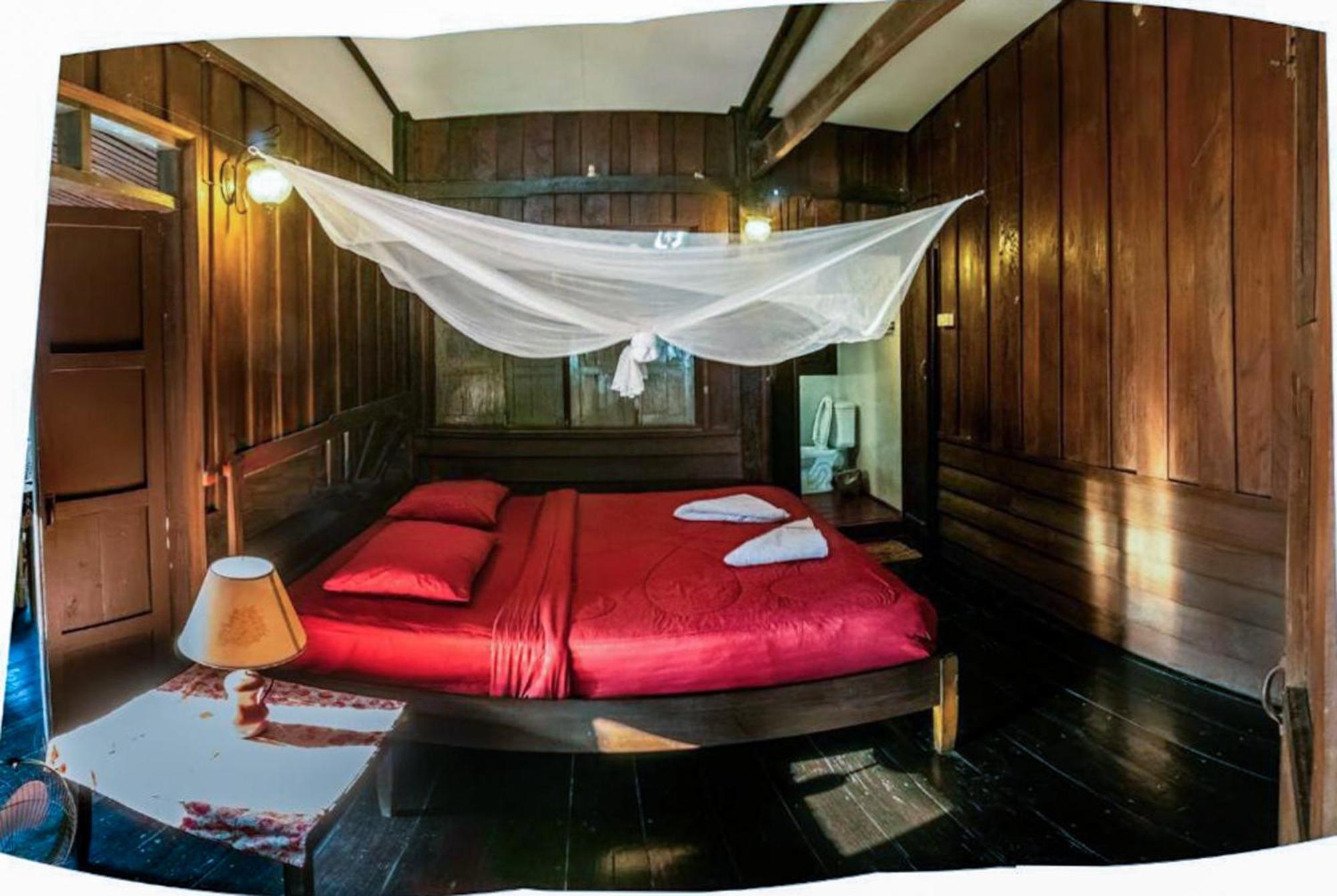 Pomelo Eatery And Riverside Suites - Savor Local Flavors, Relax In Comfort, And Discover Custom Adventures Ban Khon Exteriör bild